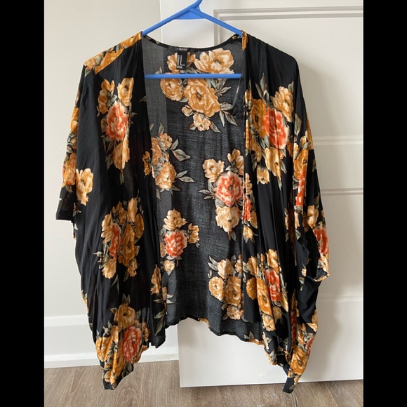 Kimono - Picture 1 of 2